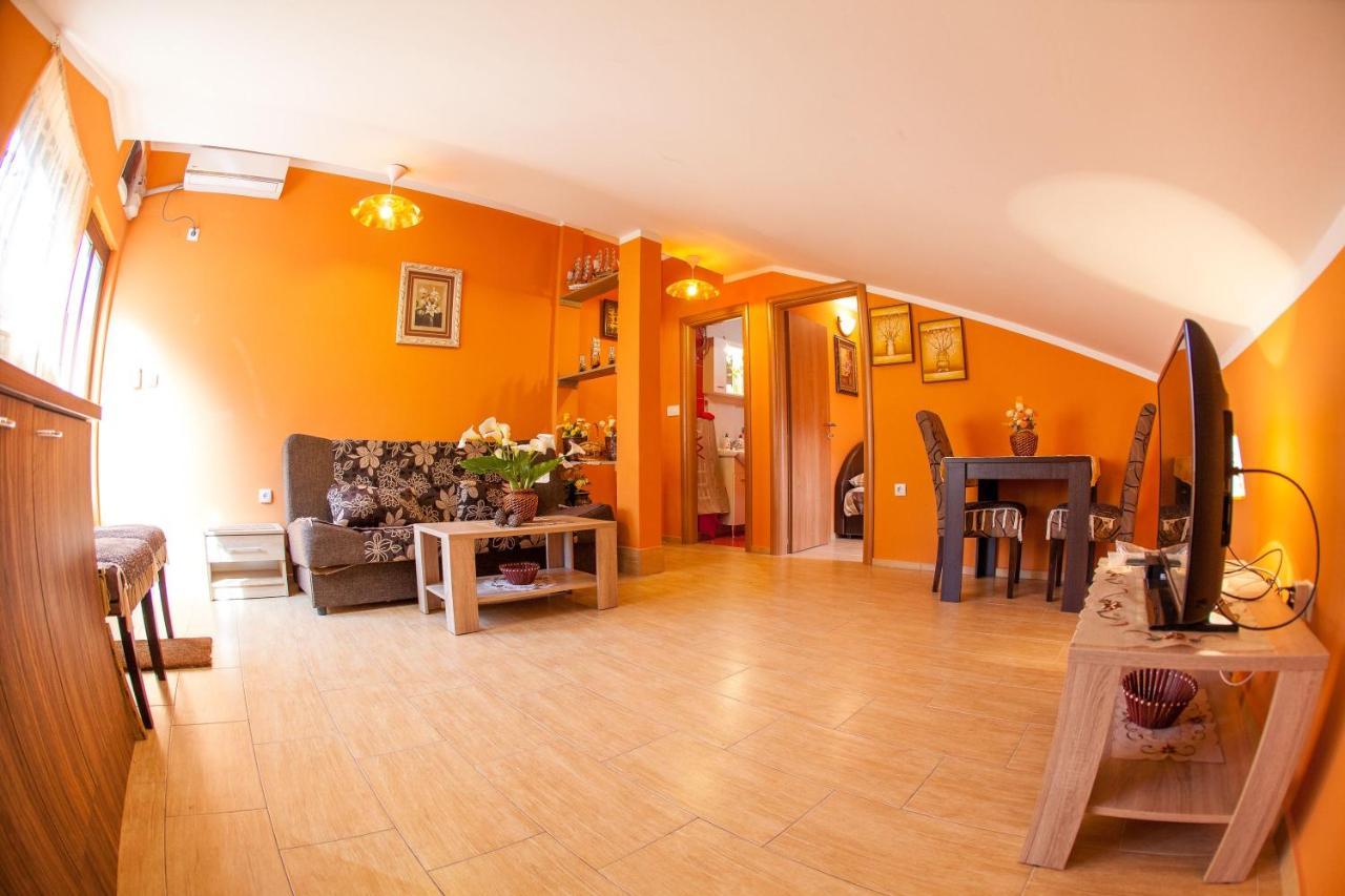 Apartman Piano